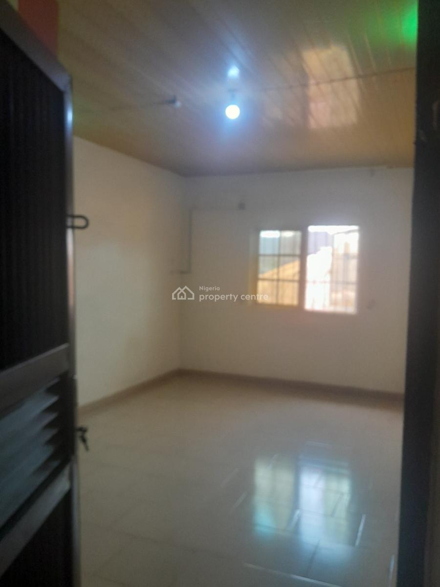 Spacious 3 Masters Bedroom Apartment Upstairs with 21hrs Light, 2nd Ugbor Road, Off Adesuwa Road, Gra, Benin, Oredo, Edo, House for Rent