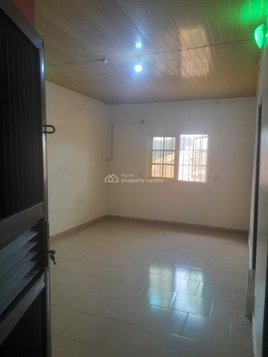 Spacious 3 Masters Bedroom Apartment Upstairs with 21hrs Light, 2nd Ugbor Road, Off Adesuwa Road, Gra, Benin, Oredo, Edo, House for Rent