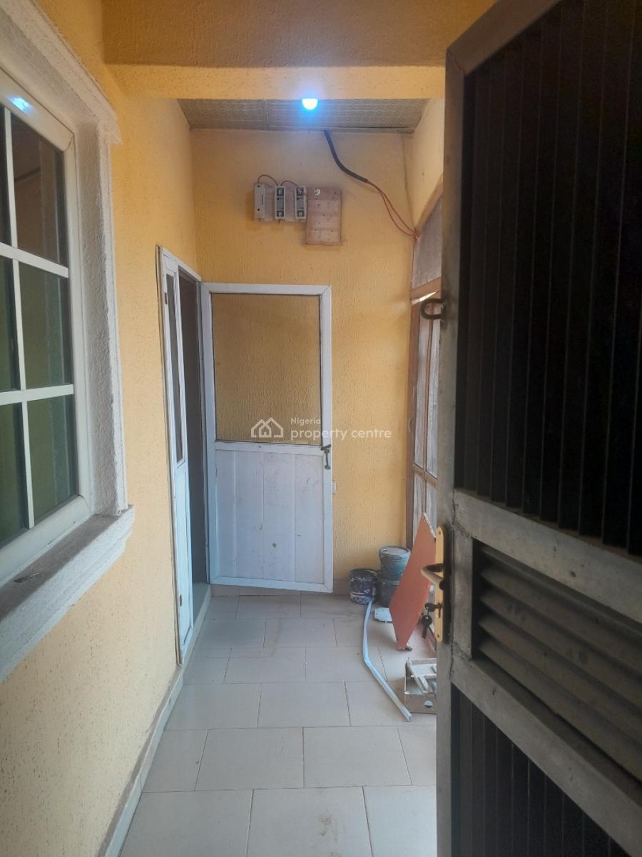 Spacious 3 Masters Bedroom Apartment Upstairs with 21hrs Light, 2nd Ugbor Road, Off Adesuwa Road, Gra, Benin, Oredo, Edo, House for Rent