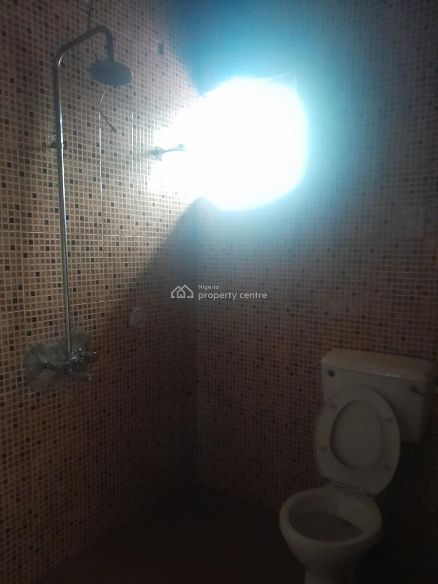 Spacious 3 Masters Bedroom Apartment Upstairs with 21hrs Light, 2nd Ugbor Road, Off Adesuwa Road, Gra, Benin, Oredo, Edo, House for Rent