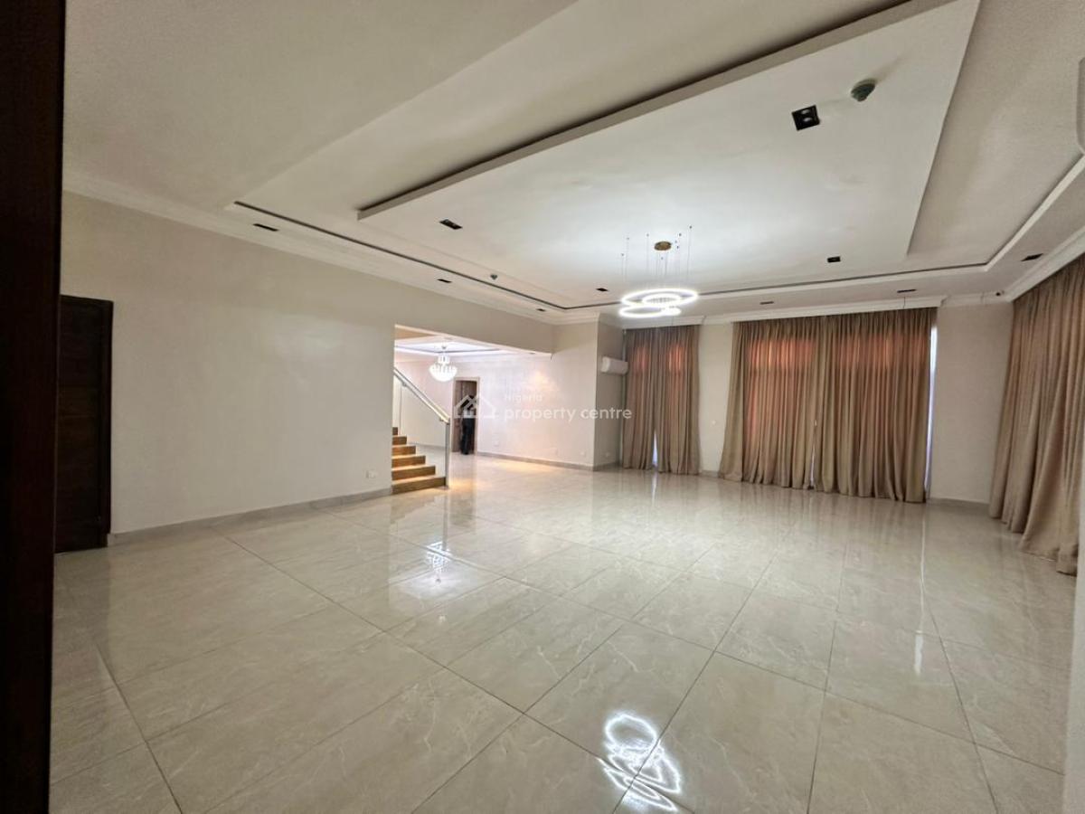 4 Bedroom Penthouse with a Bq, Periwinkle Estate, Lekki, Lagos, Flat / Apartment for Rent