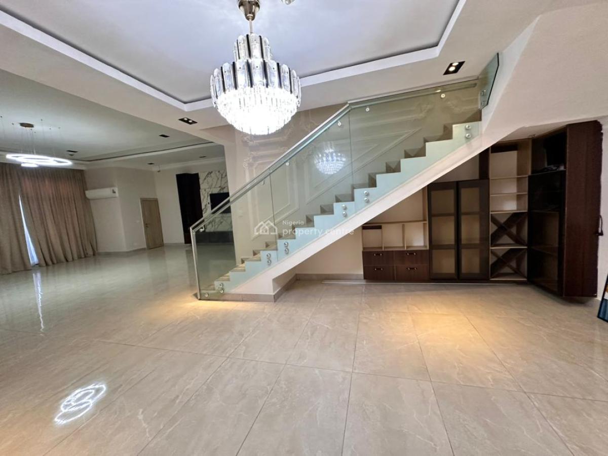 4 Bedroom Penthouse with a Bq, Periwinkle Estate, Lekki, Lagos, Flat / Apartment for Rent