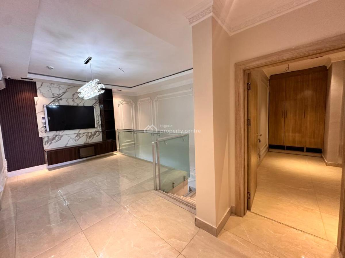4 Bedroom Penthouse with a Bq, Periwinkle Estate, Lekki, Lagos, Flat / Apartment for Rent