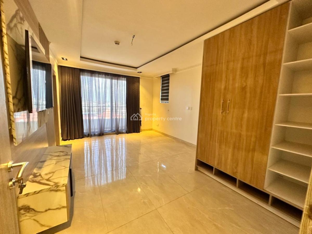 4 Bedroom Penthouse with a Bq, Periwinkle Estate, Lekki, Lagos, Flat / Apartment for Rent