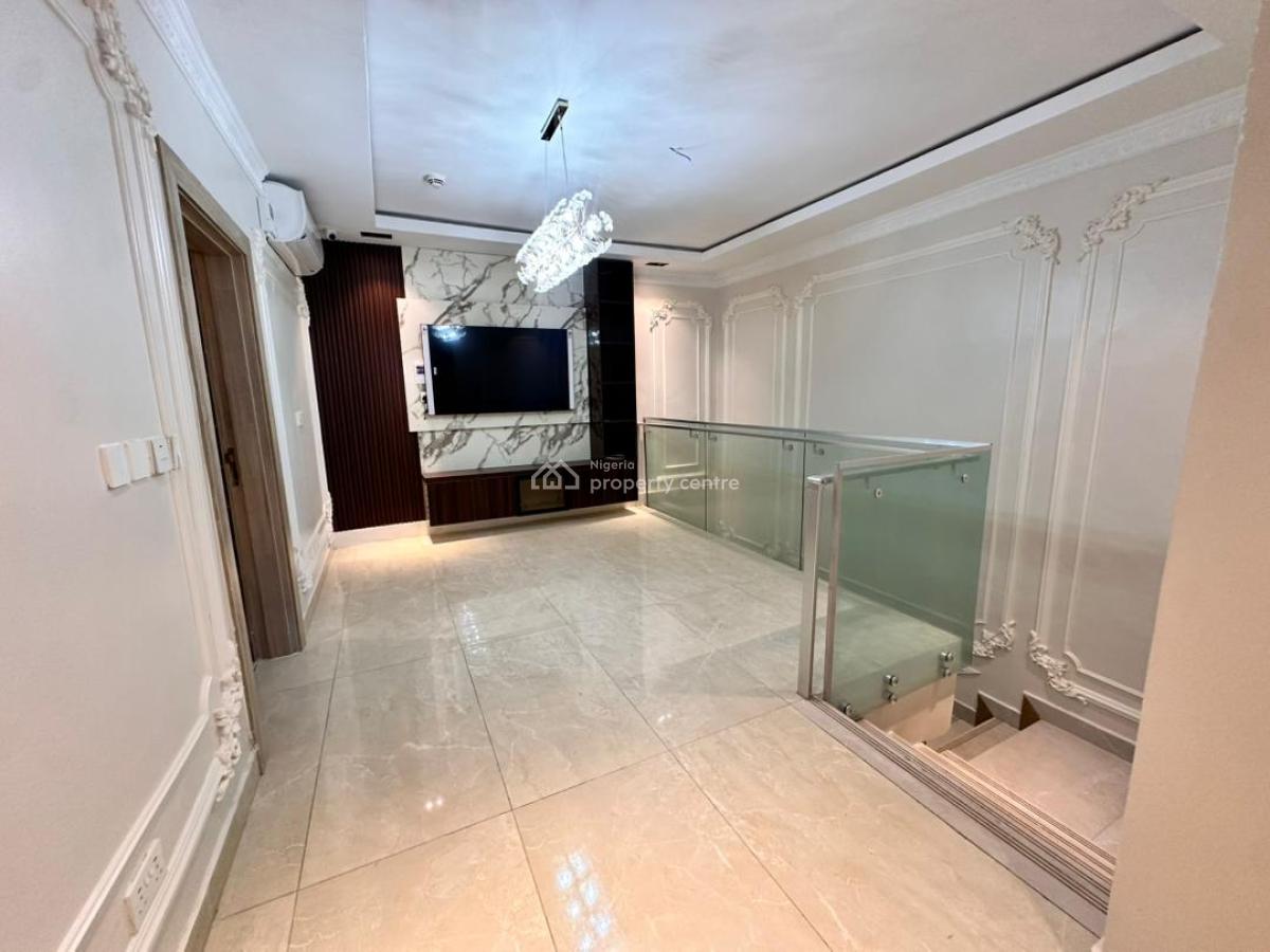 4 Bedroom Penthouse with a Bq, Periwinkle Estate, Lekki, Lagos, Flat / Apartment for Rent