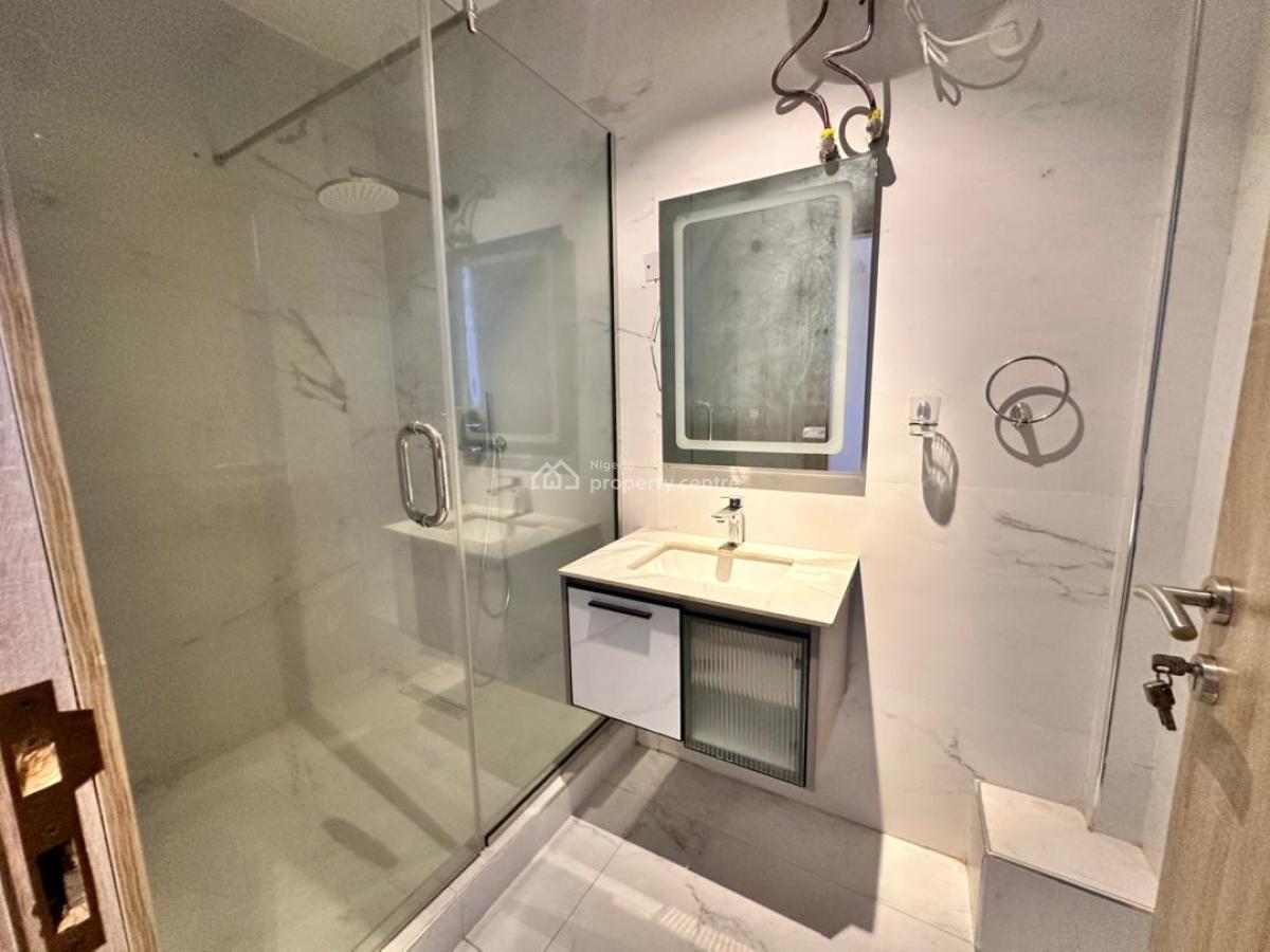 4 Bedroom Penthouse with a Bq, Periwinkle Estate, Lekki, Lagos, Flat / Apartment for Rent