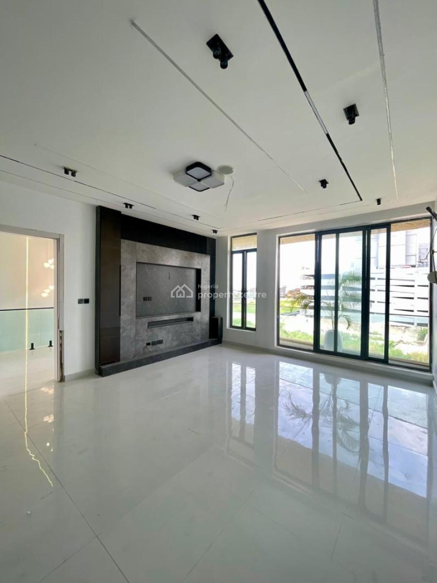 Uniquely Designed 5 Bedroom Triplex with Private Compound and Bq, Lekki Phase 1, Lekki, Lagos, Flat / Apartment for Sale