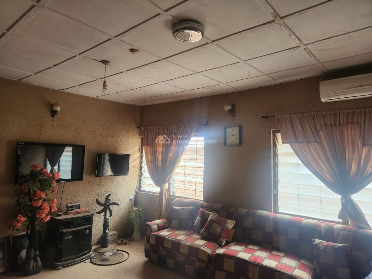 2 Flat of 3 Bedroom, Onifila Estate, Afunleyin, Near Ayegoro Off General Gas-kolapo Ishola, Ibadan, Oyo, Block of Flats for Sale