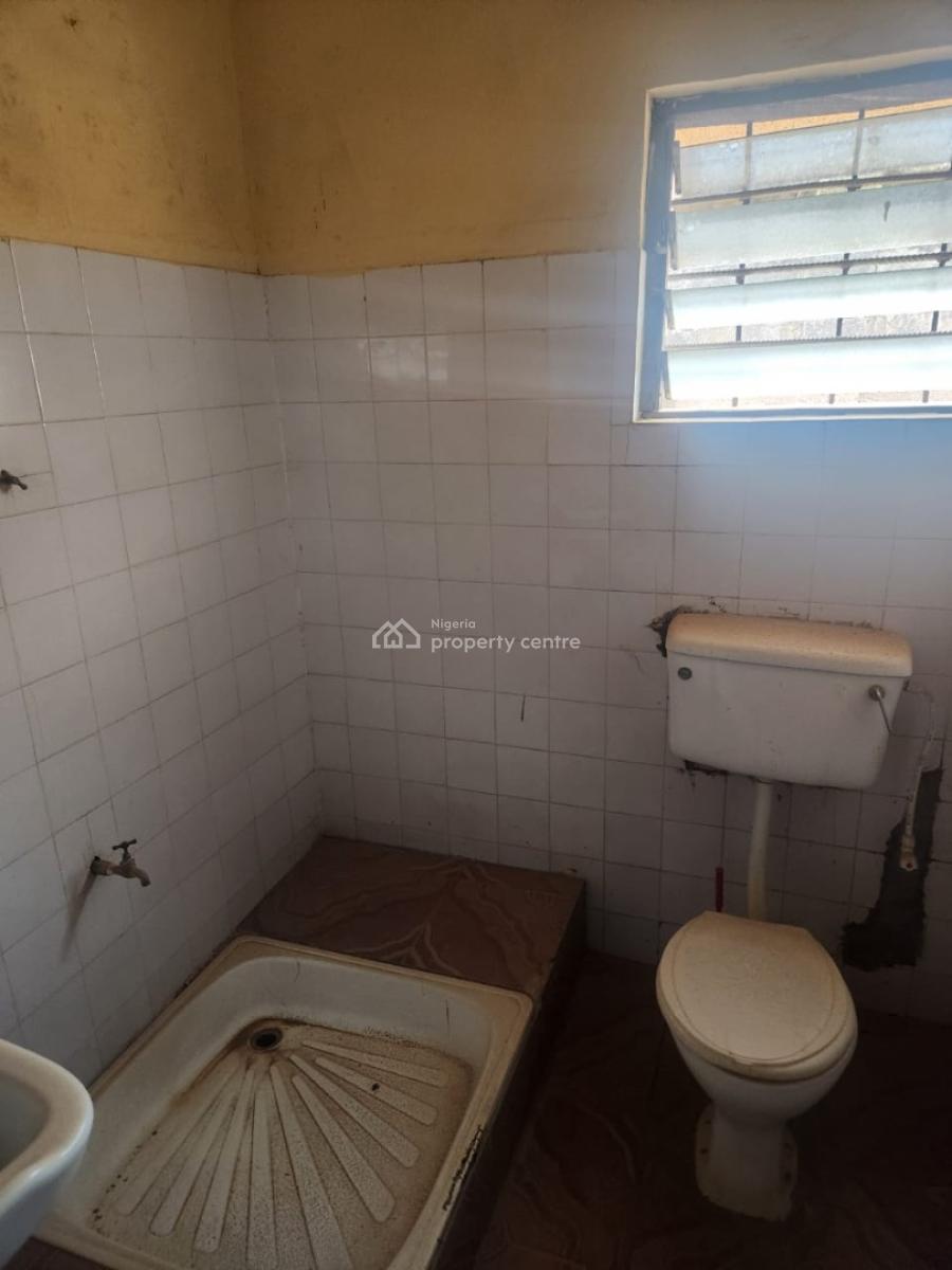 2 Flat of 3 Bedroom, Onifila Estate, Afunleyin, Near Ayegoro Off General Gas-kolapo Ishola, Ibadan, Oyo, Block of Flats for Sale