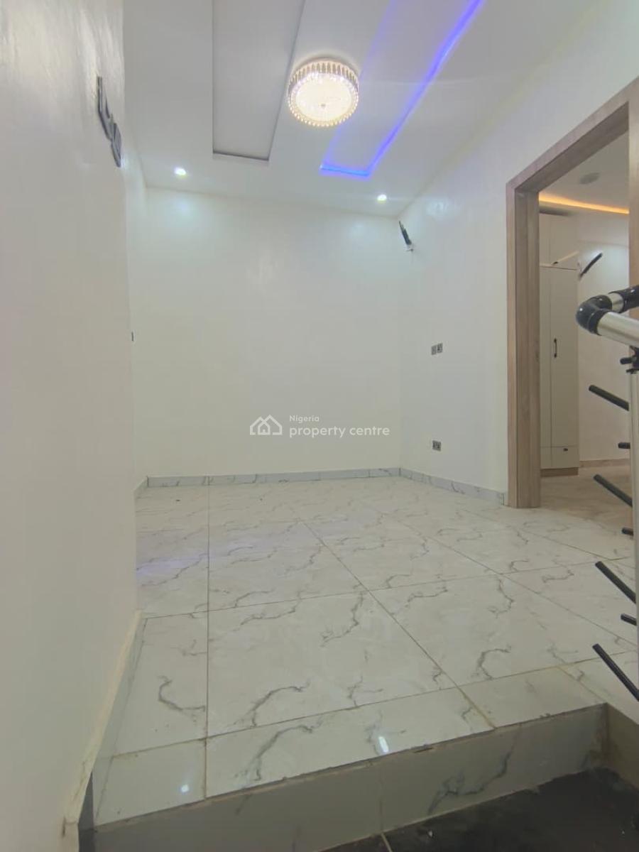 Neat 3 Bedroom Terrace with Bq, Abraham Adesanya, Lekki, Lagos, Block of Flats for Sale