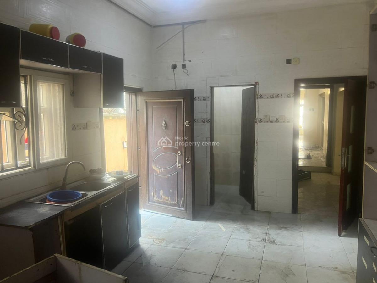 Self Compound Spacious 5 Bedroom Fully Detached Duplex with 2 Rooms Bq, Lekki Phase 1, Lekki, Lagos, Detached Duplex for Rent