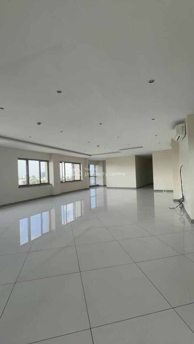 Luxury 4 Bedroom Penthouse with Excellent Facilities, Victoria Island (vi), Lagos, Flat / Apartment for Rent