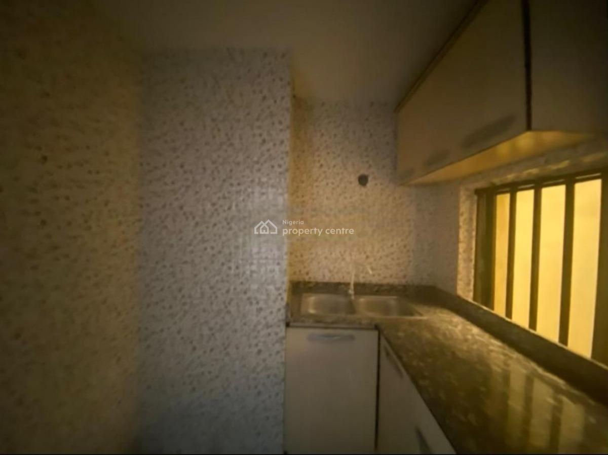 2 Bedrooms Apartment, Lekki Phase 1, Lekki, Lagos, Flat / Apartment for Rent