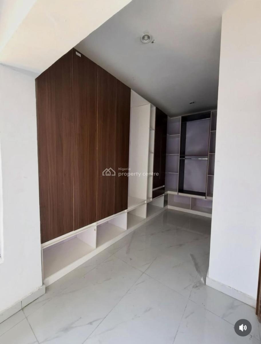 5 Bedroom Fully Detached with a Bq, Ologolo, Lekki, Lagos, Detached Duplex for Rent
