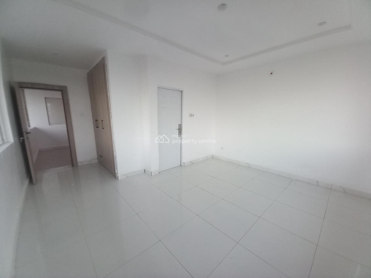 New Serviced & Partially Furnished 2-bedroom Penthouse + Pool, Wuse 2, Abuja, Flat / Apartment for Rent