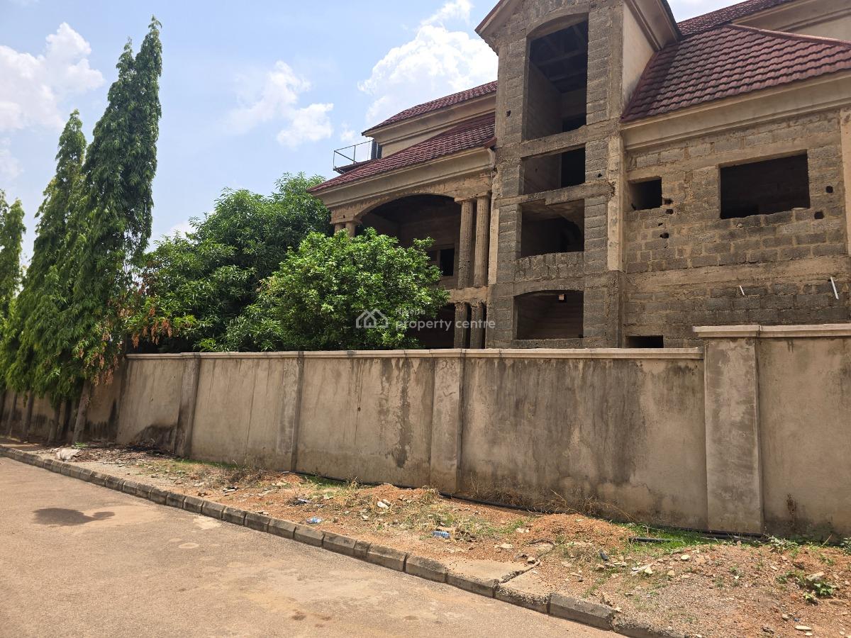 5 Bedroom Fully Detached with 2 Bq, Corner Piece, Gaduwa, Abuja, Detached Duplex for Sale