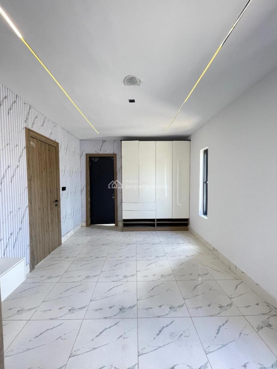 Luxury 2 Bedroom Apartment, Lekki Phase 1, Lekki, Lagos, Flat / Apartment for Sale