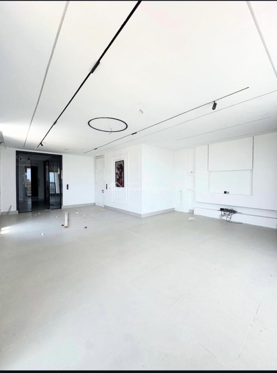 5 Bedroom Massive House with a Bq, Lekki Phase 1, Lekki, Lagos, Detached Duplex for Sale