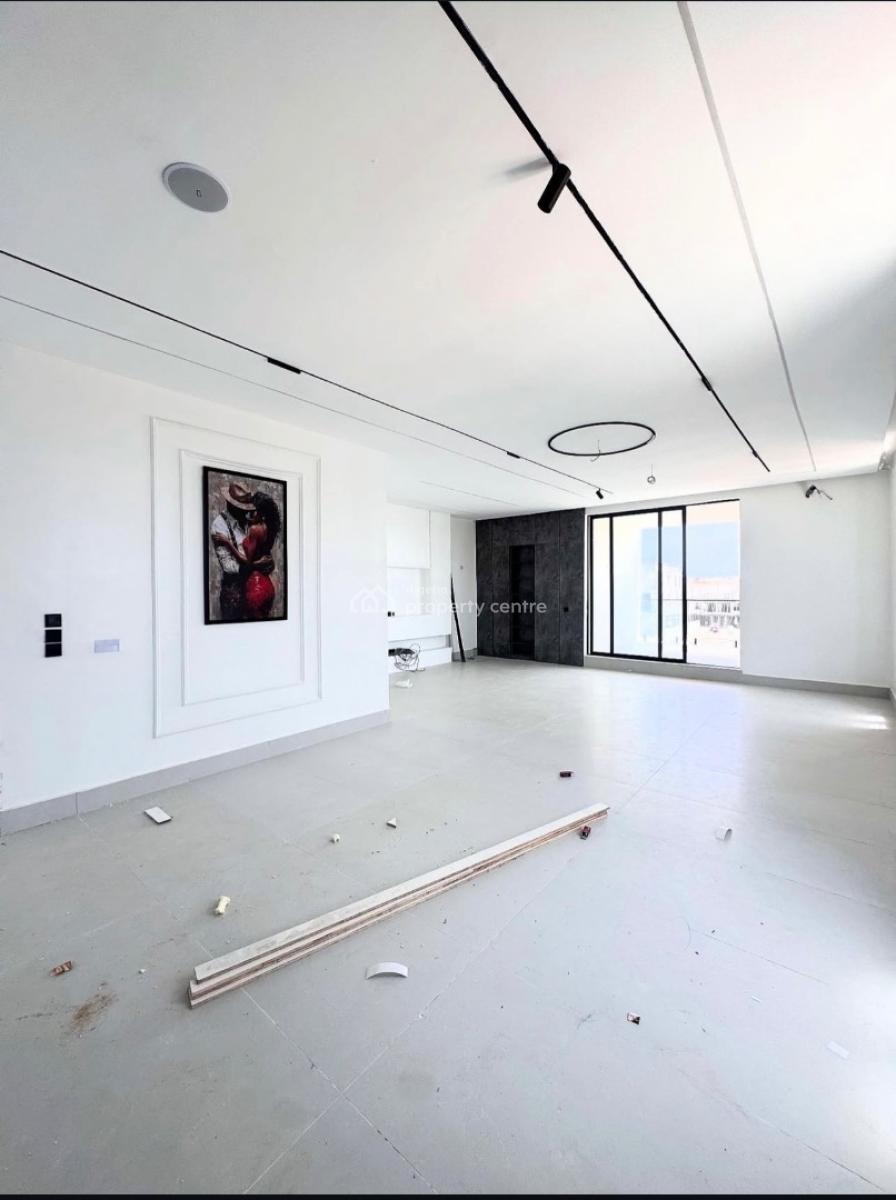 5 Bedroom Massive House with a Bq, Lekki Phase 1, Lekki, Lagos, Detached Duplex for Sale