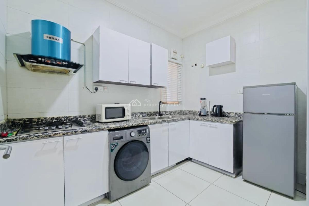 Furnished 2 Bedrooms Apartment Available, Lekki Phase 1, Lekki, Lagos, Flat / Apartment for Rent