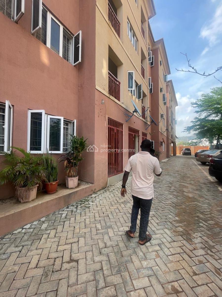 Excellent Spacious 3 Bedroom Apartment, Jahi, Abuja, Flat / Apartment for Rent