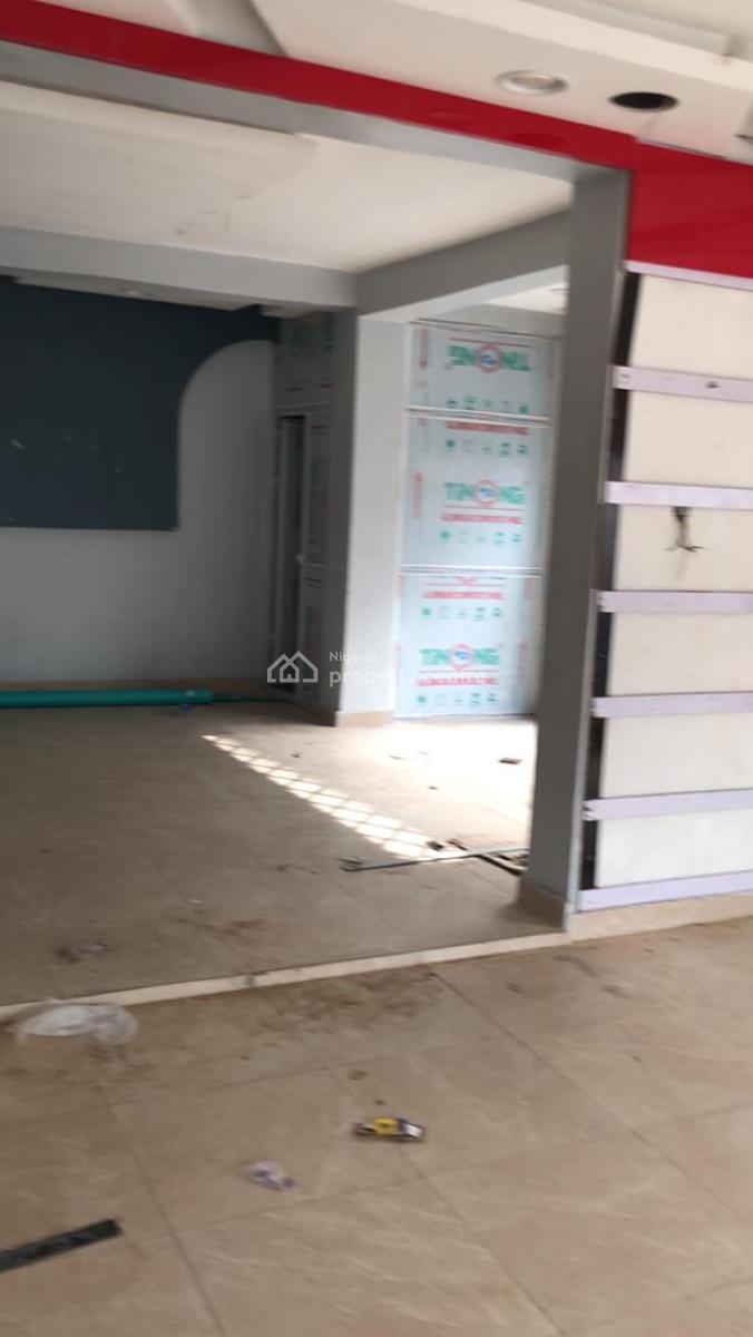 82sqm Shop/office Space Available on a Busy Road, Lekki Phase 1, Lekki, Lagos, Shop for Rent