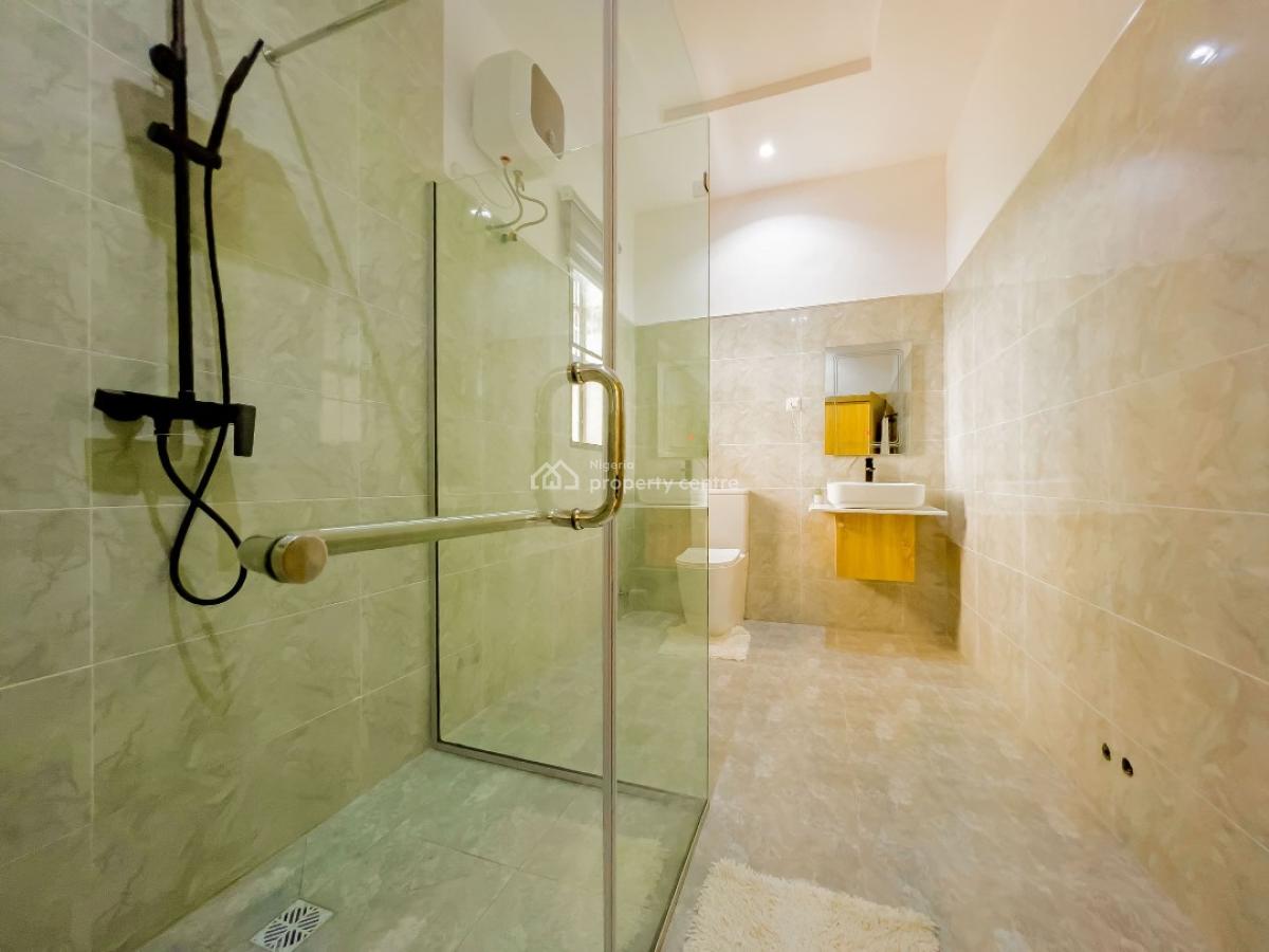 Luxury Terraces with Maids Room in a Smart Estate (30 Units), Alverton Estate 2 / Lekki-epe Expressway, Lekki, Lagos, Block of Flats for Sale