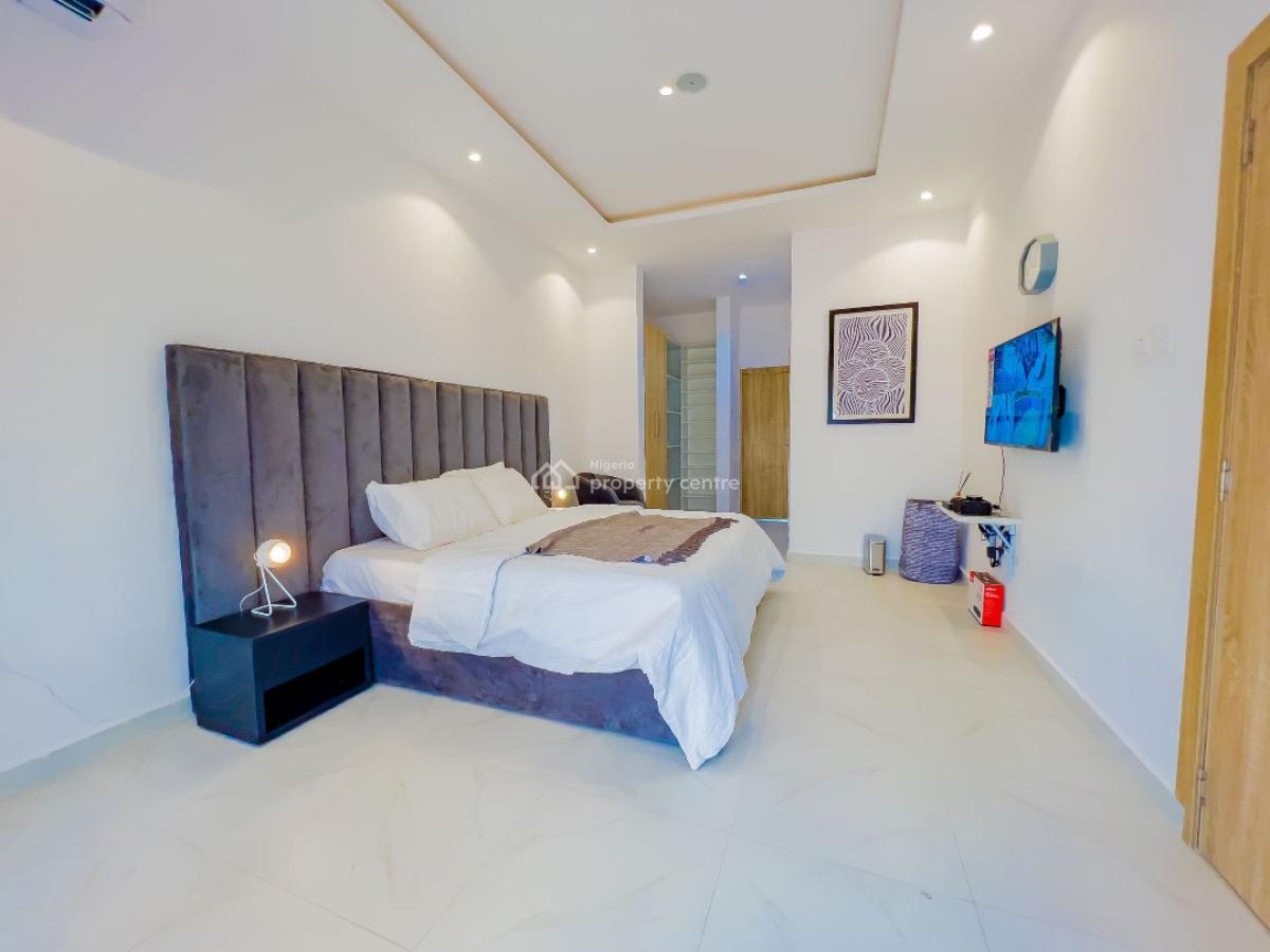 Luxury Terraces with Maids Room in a Smart Estate (30 Units), Alverton Estate 2 / Lekki-epe Expressway, Lekki, Lagos, Block of Flats for Sale