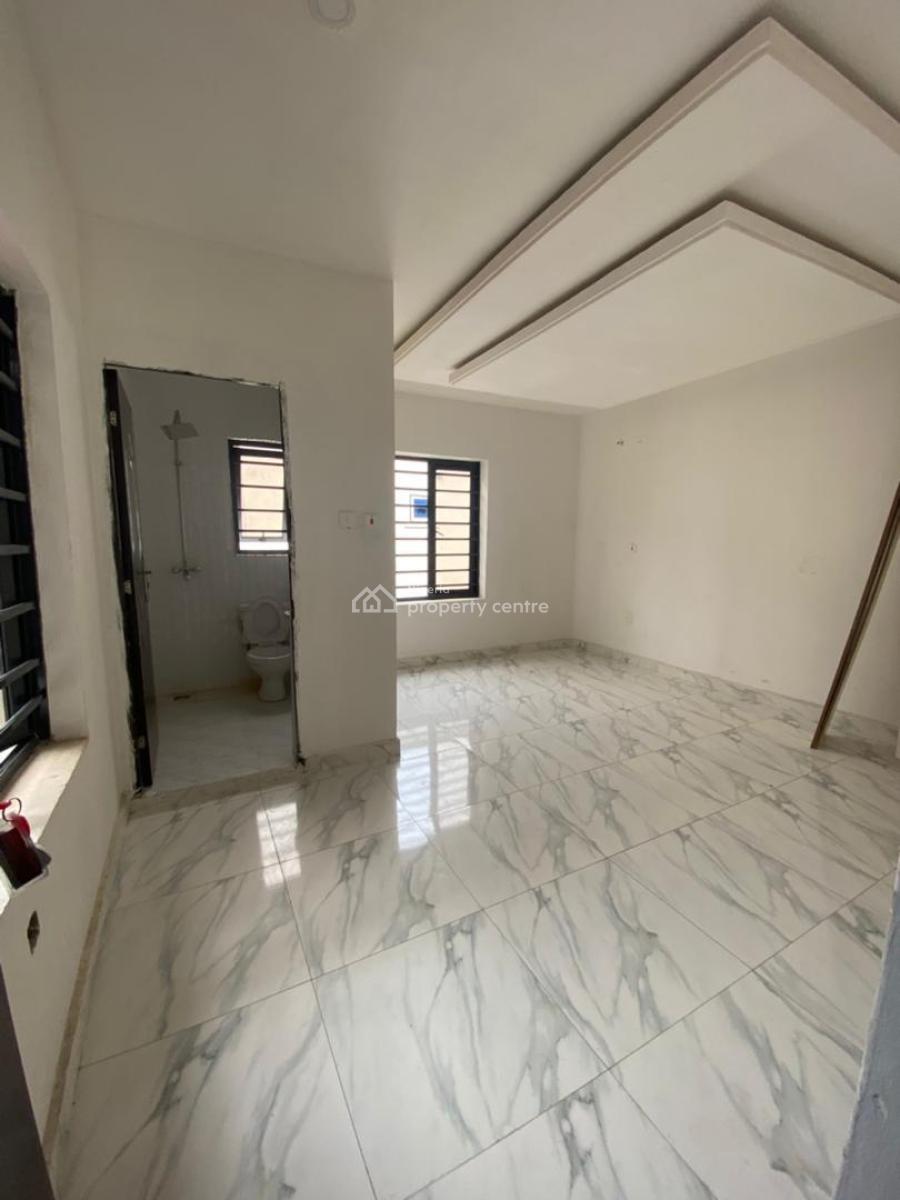 a Neatly and Massively Built 4 Bedroom Terrace, Osapa, Lekki, Lagos, Terraced Duplex for Rent