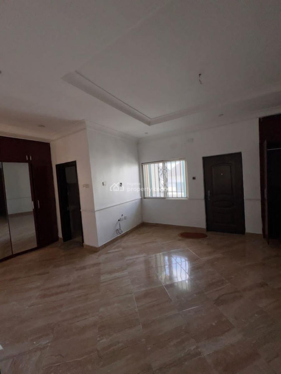 4 Bedroom Terrace Duplex in a Secured Estate, Osapa, Lekki, Lagos, Terraced Duplex for Rent