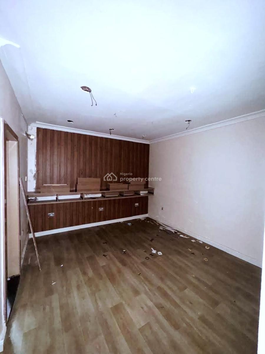 Commercial 5 Bedroom with 2 Rooms Bq, Lekki Phase 1, Lekki, Lagos, Office Space for Rent