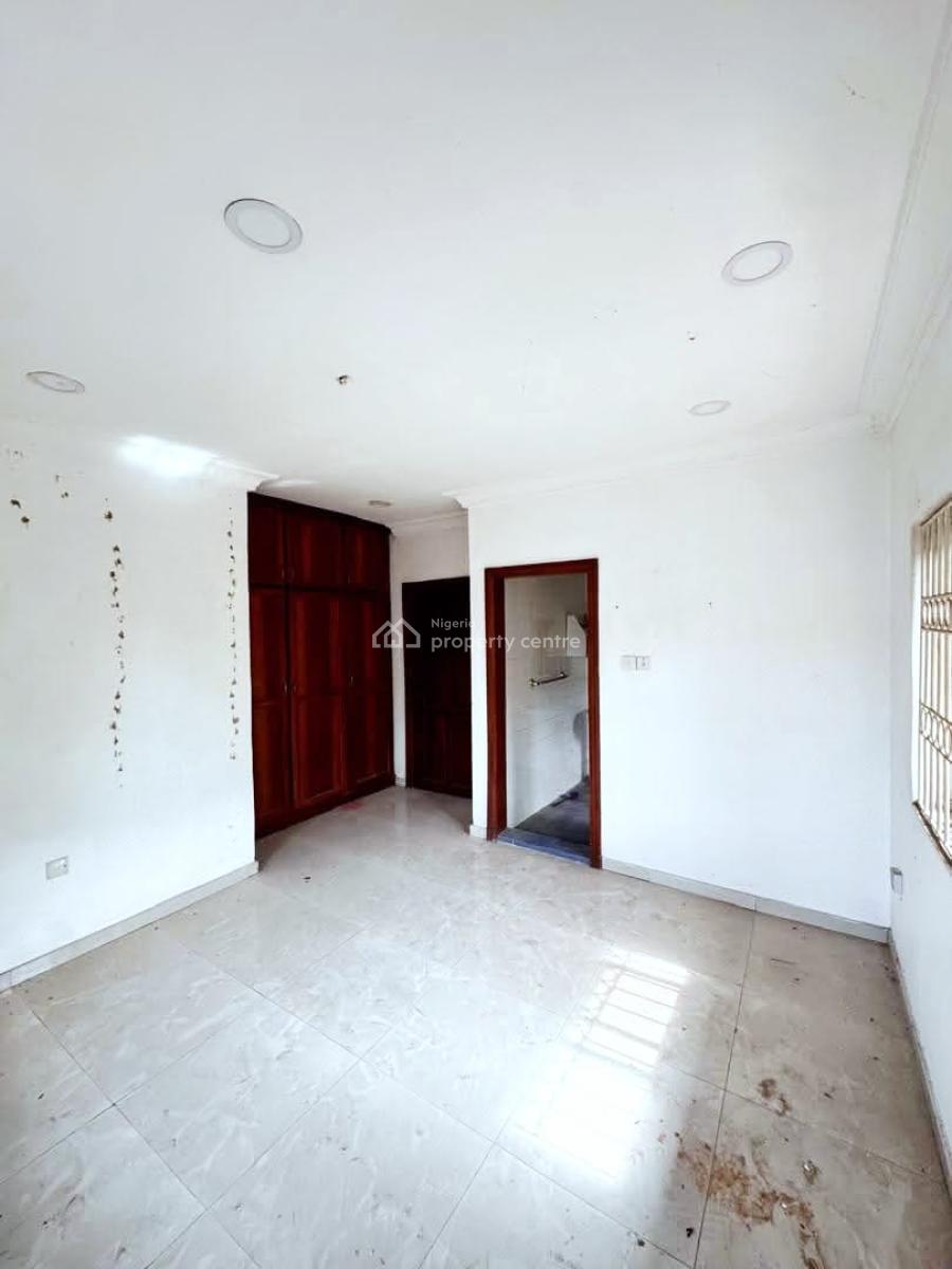 Commercial 5 Bedroom with 2 Rooms Bq, Lekki Phase 1, Lekki, Lagos, Office Space for Rent