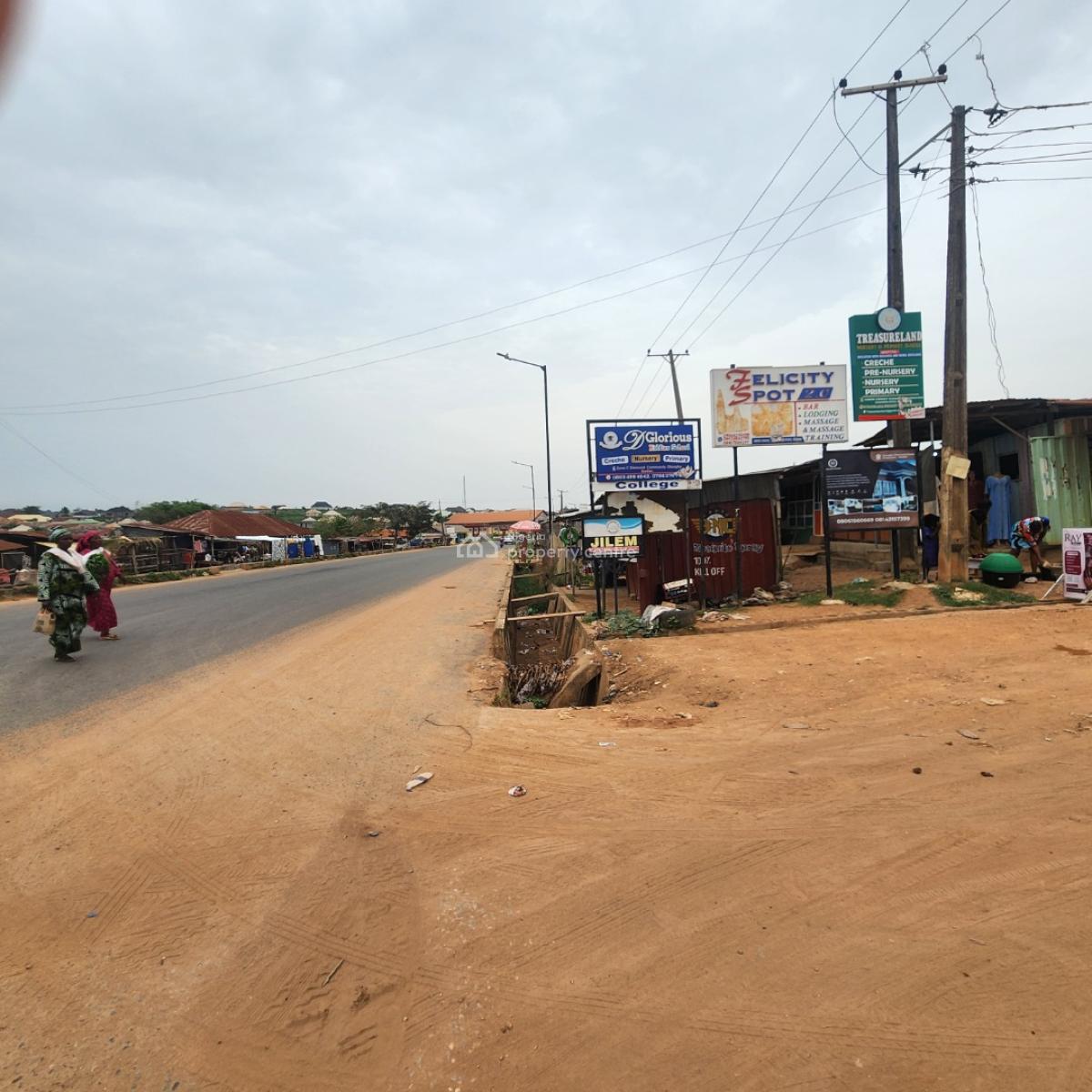 Twin Flat of Bedroom Flat and 2 Bedroom Flat, Fenced and Gated, Oloogbo, Ologuneru, Ibadan, Oyo, House for Sale