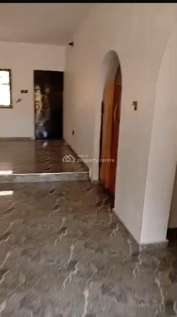 Well Maintained 3 Bedroom Flat, Omole Phase 2, Ikeja, Lagos, Flat / Apartment for Rent