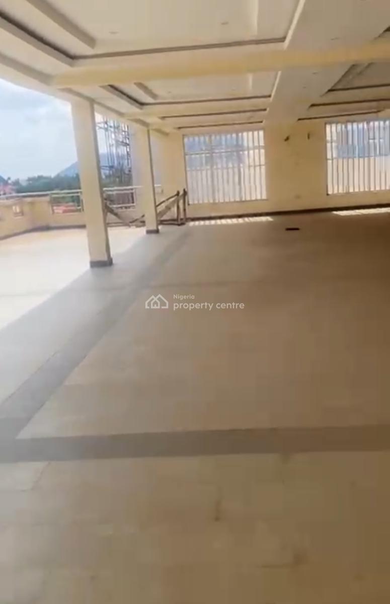 Space for Gym, Club, Lounge, Gwarinpa, Abuja, Restaurant / Bar for Rent