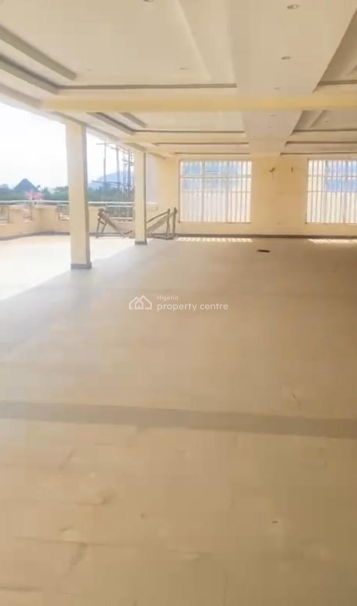 Space for Gym, Club, Lounge, Gwarinpa, Abuja, Restaurant / Bar for Rent