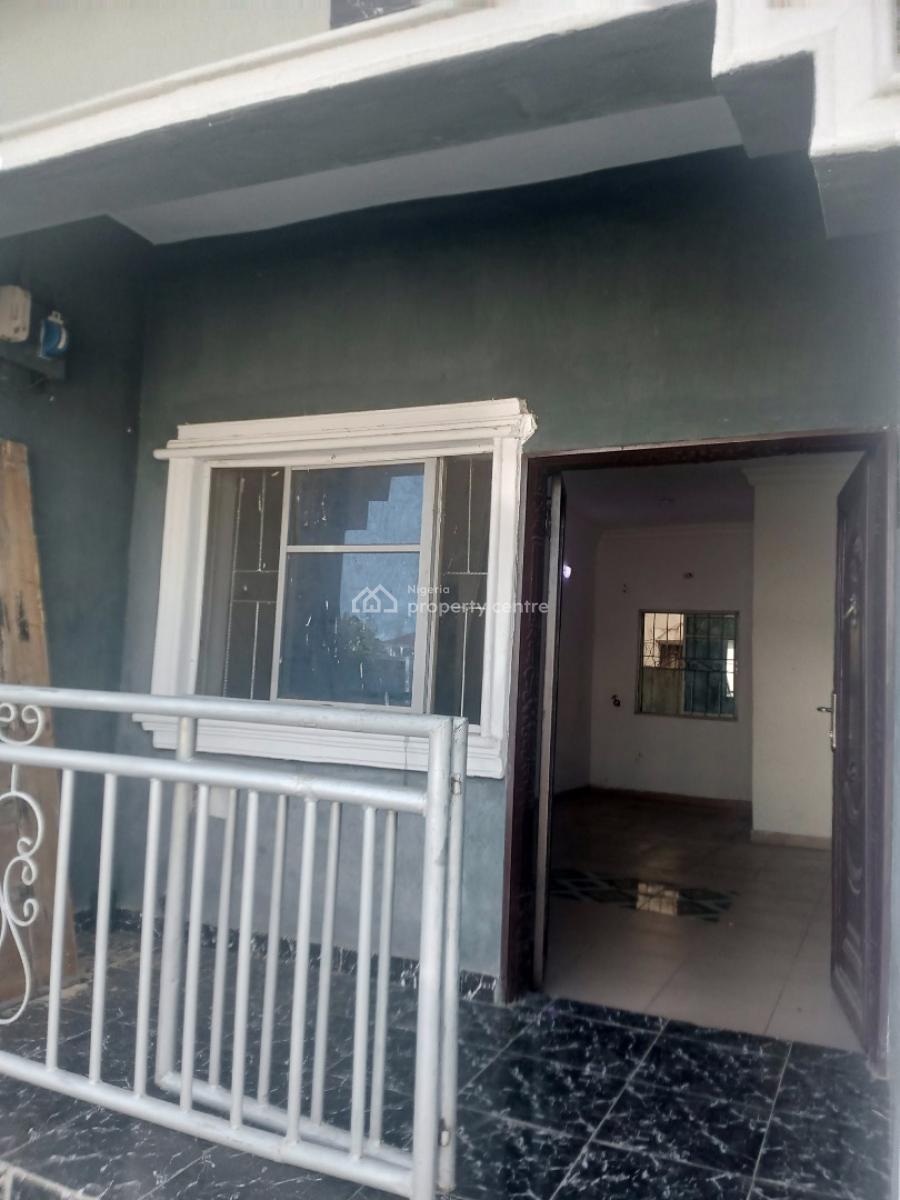Lovely 2bedroom Well Used and Neat Pay and Move in, Awoyaya, Ibeju Lekki, Lagos, Flat / Apartment for Rent