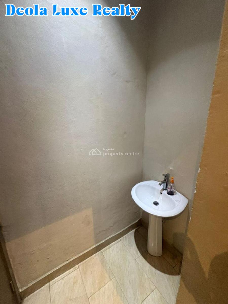 Unfurnished Luxury 1 Bedroom/mini Flat, Lekki Phase 1, Off Admiralty Road, Lekki, Lagos, Mini Flat (room and Parlour) for Rent