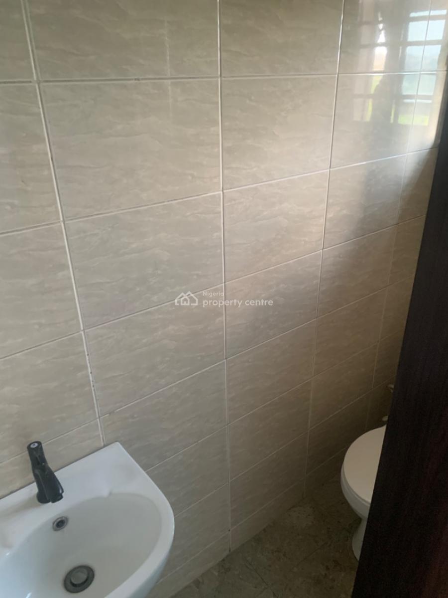 Luxury 2 Bedroom Flat, Gra Phase 1, Magodo, Lagos, Flat / Apartment for Rent