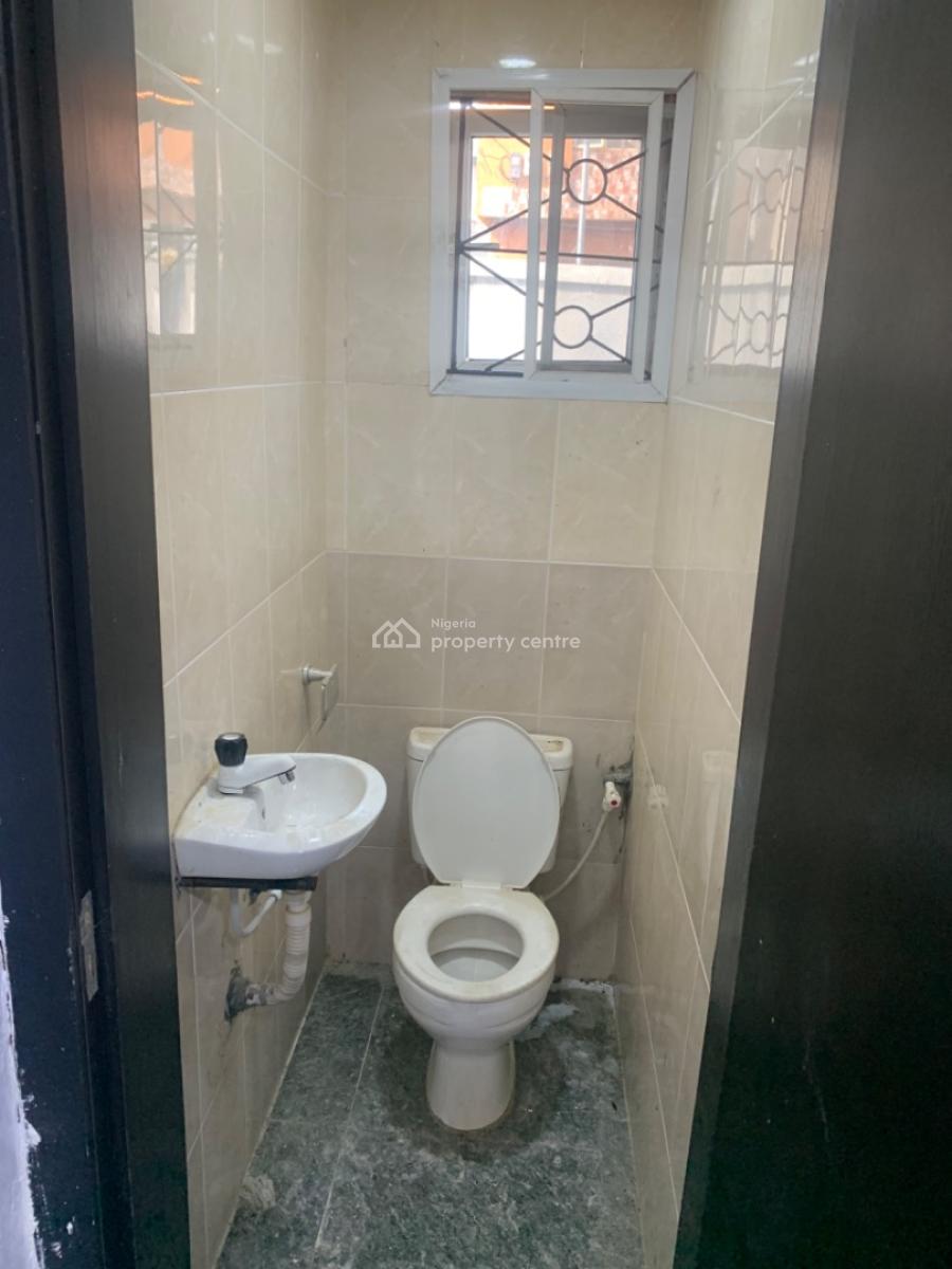 Luxury 2 Bedroom Flat, Gra Phase 1, Magodo, Lagos, Flat / Apartment for Rent