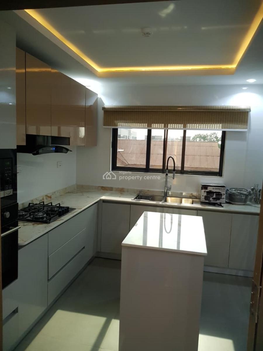 Fully Furnished 3 Bedroom Apartment Prime High Yield, Alagomeji, Yaba, Lagos, Flat / Apartment for Sale