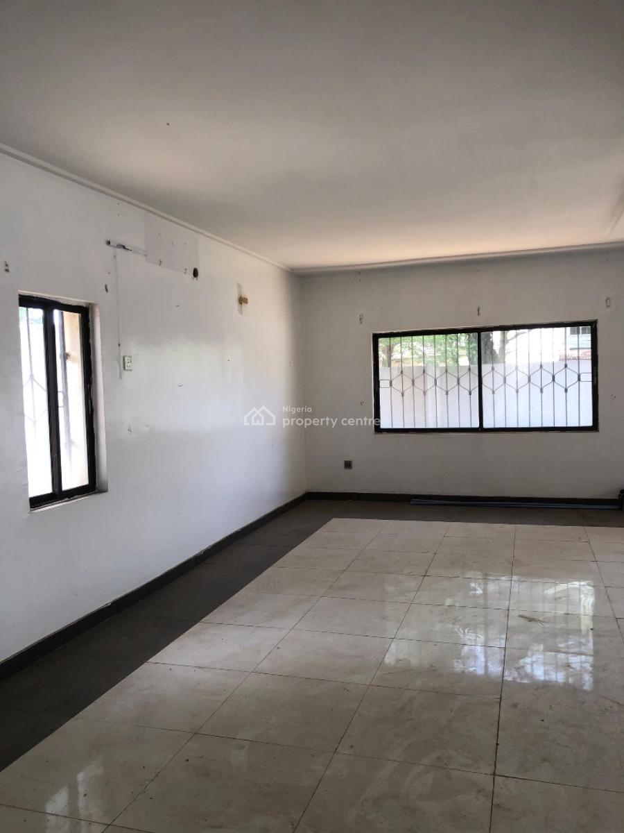 Well-maintained 3 Bedroom Bungalow + 2-room Bq, Vgc, Lekki, Lagos, Detached Bungalow for Rent