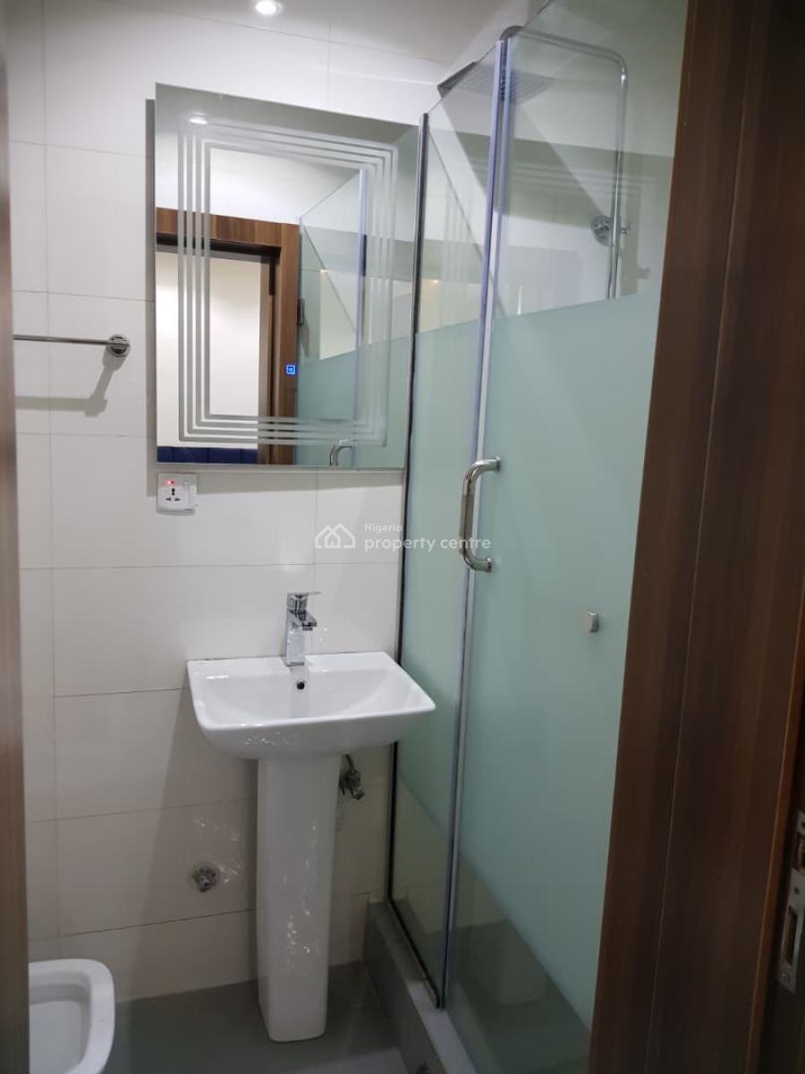 Well-maintained 3 Bedroom Bungalow + 2-room Bq, Vgc, Lekki, Lagos, Detached Bungalow for Rent