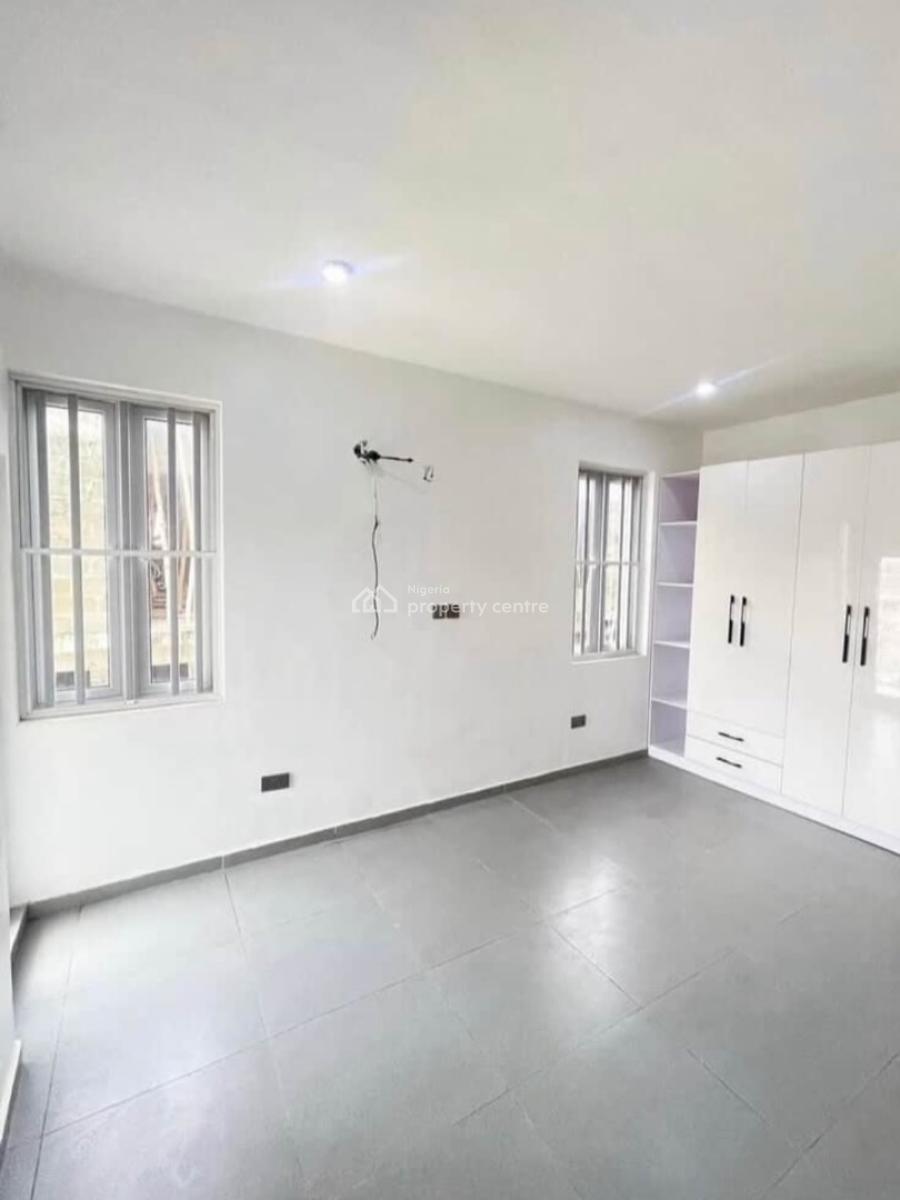 Lovely 2 Bedroom Apartment with Bq, Ologolo, Lekki, Lagos, Block of Flats for Sale