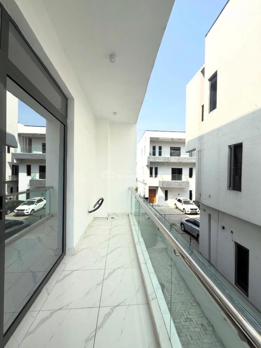 Luxury 3 Bedroom Apartment with Swimming Pool and Bq, Lekki Phase 1, Lekki, Lagos, Block of Flats for Sale