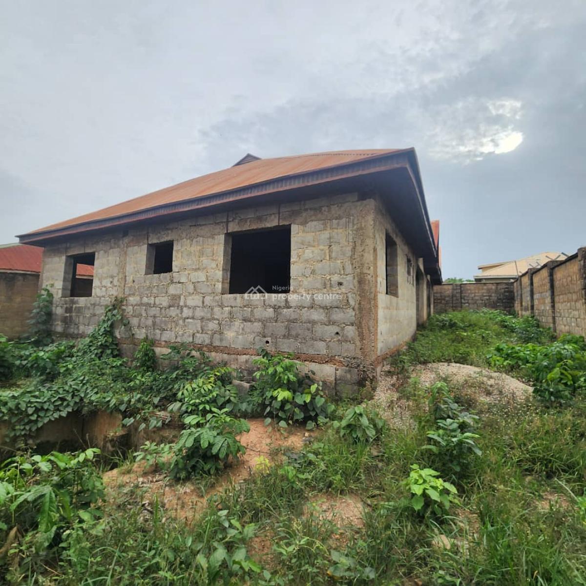 3 Bedroom and 2 Bedroom Flat, Oloogbo, Ologuneru, Ibadan, Oyo, Detached Bungalow for Sale