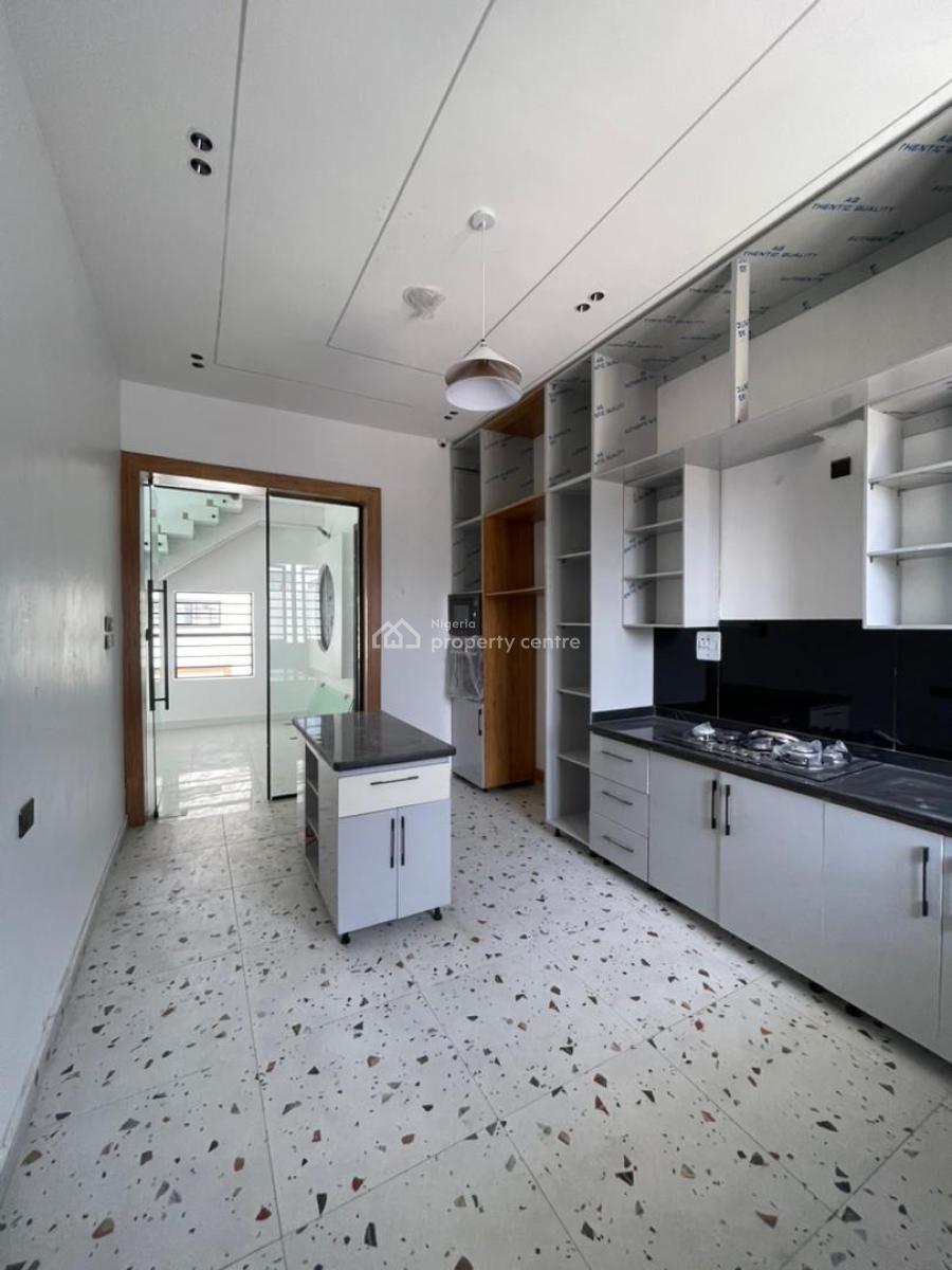 5 Bedroom Fully Detached Duplex with Bq & Swimming Pool, Lekki, Lagos, Detached Duplex for Sale