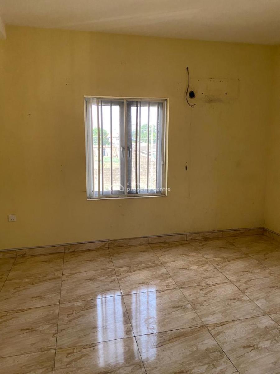Decent 3 Bedroom Flat Upstairs, Ogudu Gra Phase 2, Gra, Ogudu, Lagos, Flat / Apartment for Rent