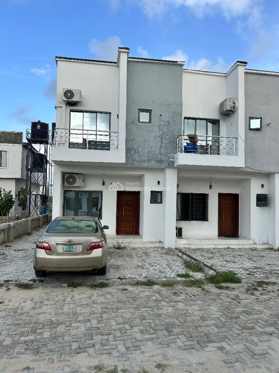 Newly Built 2 Bedroom Terrace, Mopo Akinlade Road, Opposite Barracuda Beach., Okun-ajah, Ajah, Lagos, Terraced Duplex for Rent