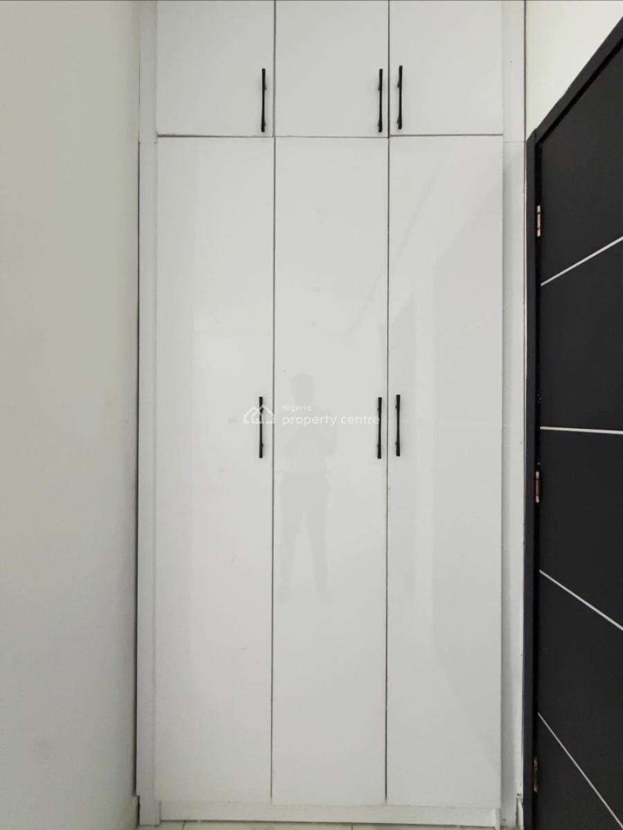 Fully Serviced 2 Bedroom Apartment with Bq, Ologolo, Lekki, Lagos, Block of Flats for Sale